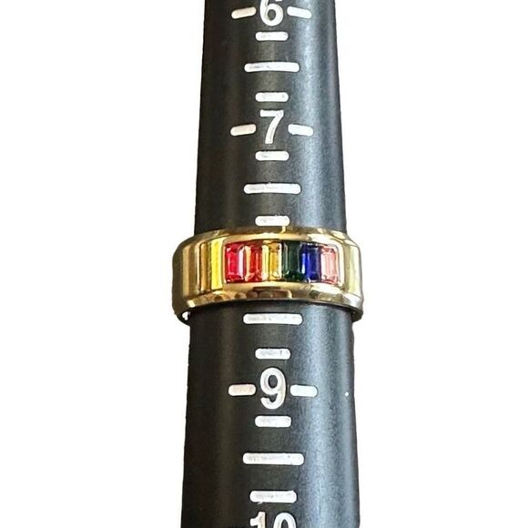 NWOT Size 8 Titanium band with rainbow flag stones - Picture 5 of 5